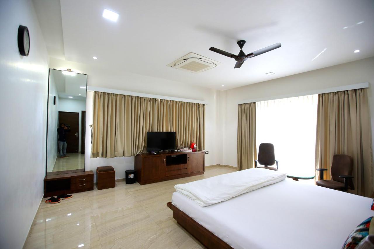 Maharaja The Royal Resort Thane Exteriör bild