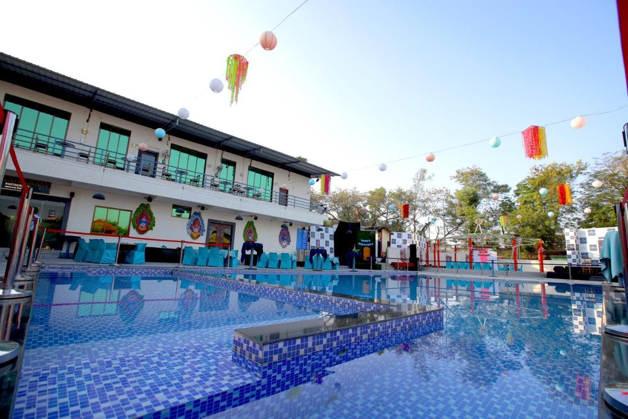 Maharaja The Royal Resort Thane Exteriör bild
