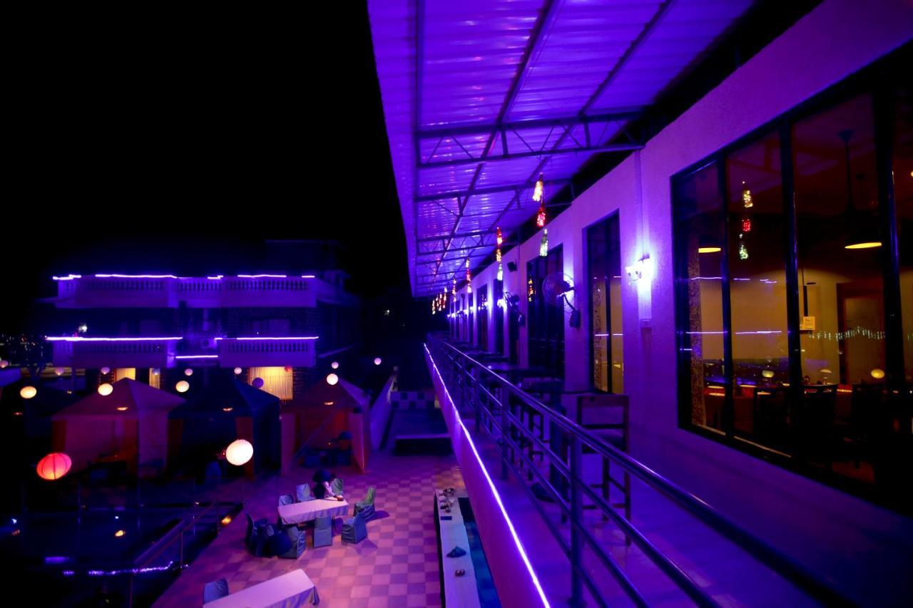 Maharaja The Royal Resort Thane Exteriör bild